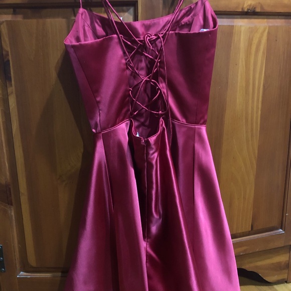 Sherri Hill Fall/Winter 2019 Red Satin Dress Sz 4 - Picture 2 of 2